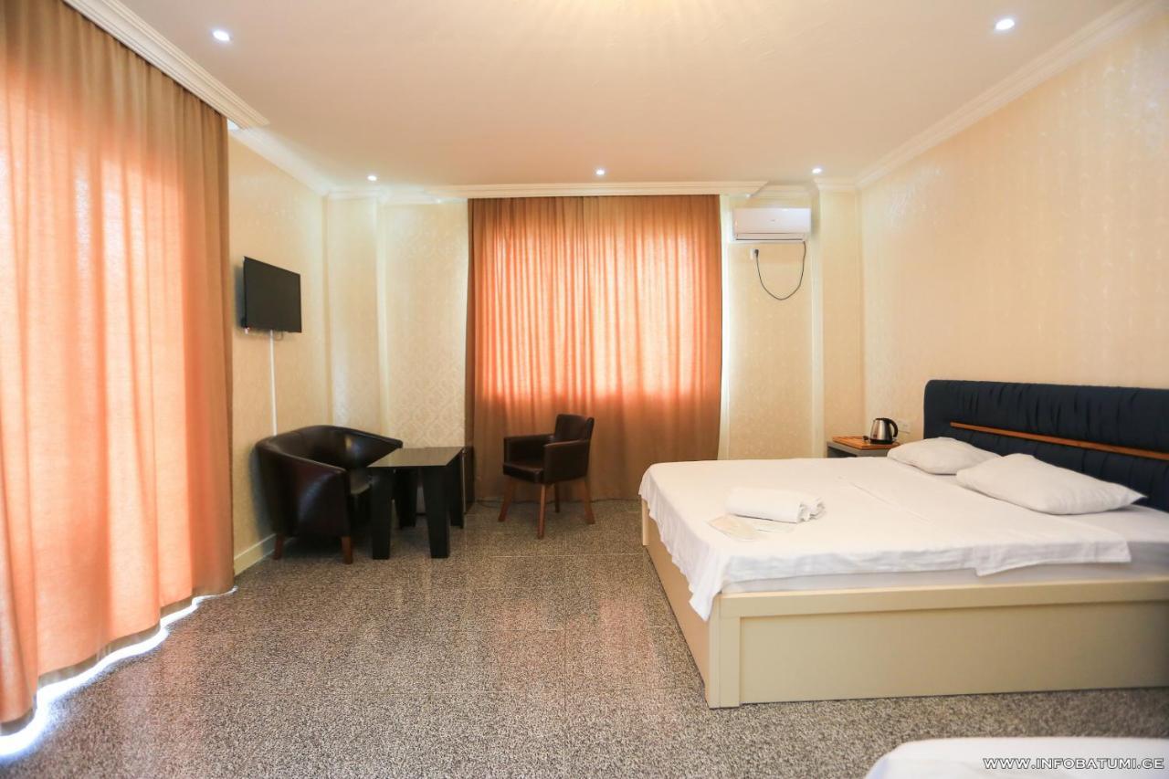 Hotel Carleone Batumi Exteriér fotografie